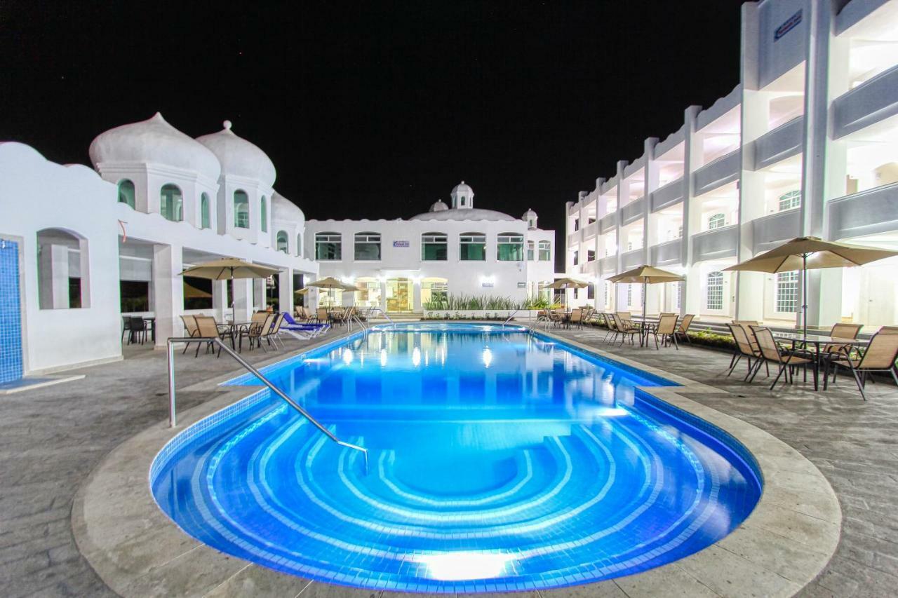 Hotel Splash Inn Альенде Экстерьер фото